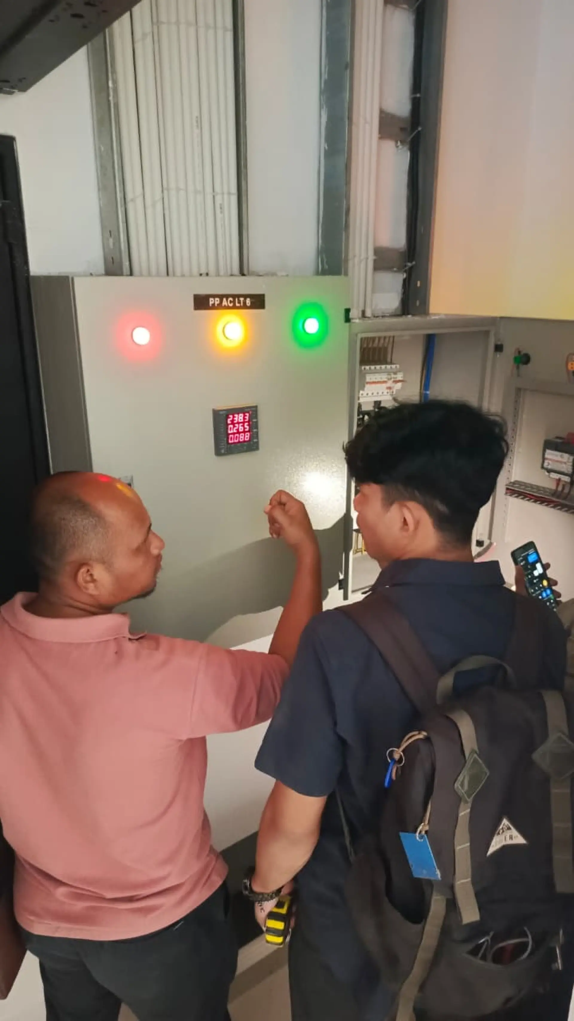 Survey Lapangan Instalasi Videotron dan PLTS di Universitas Soedirman